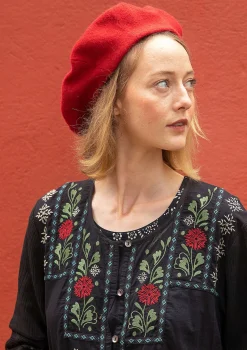 Gudrun Sjödén Gestrickte Baskenmütze Aus Gefilzter Bio-Wolle tomate