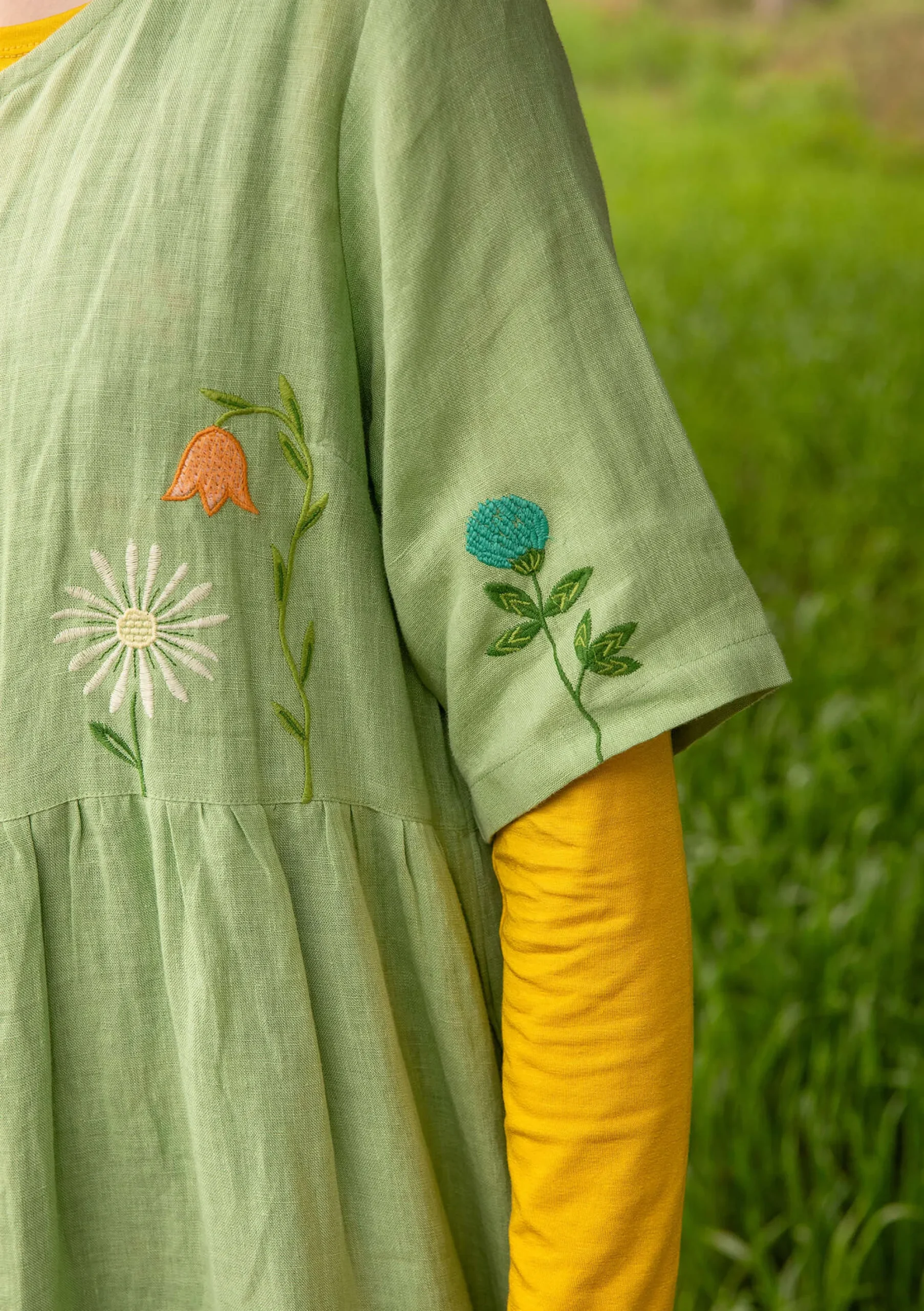 Clearance Gudrun Sjödén Kleid Blombukett Aus Leinengewebe stachelbeergrün