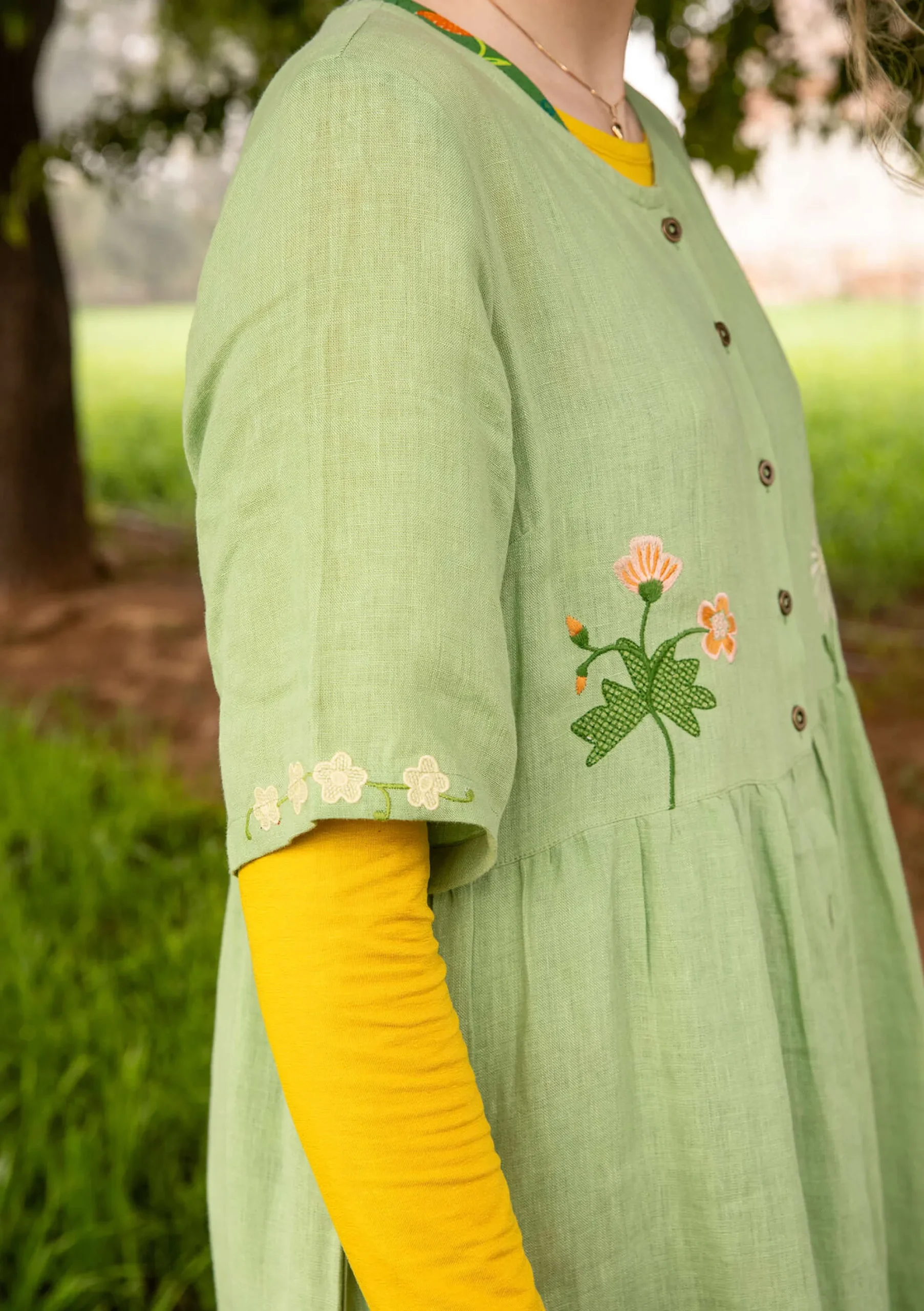 Clearance Gudrun Sjödén Kleid Blombukett Aus Leinengewebe stachelbeergrün