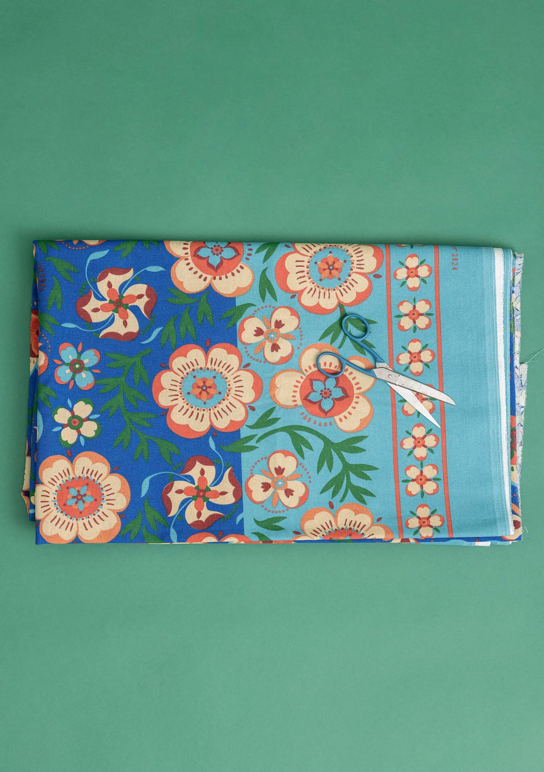 Outlet Gudrun Sjödén Meterware Desert Bloom Aus Bio-Baumwolle porzellanblau